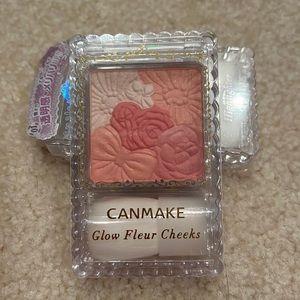 Canmake blush palette